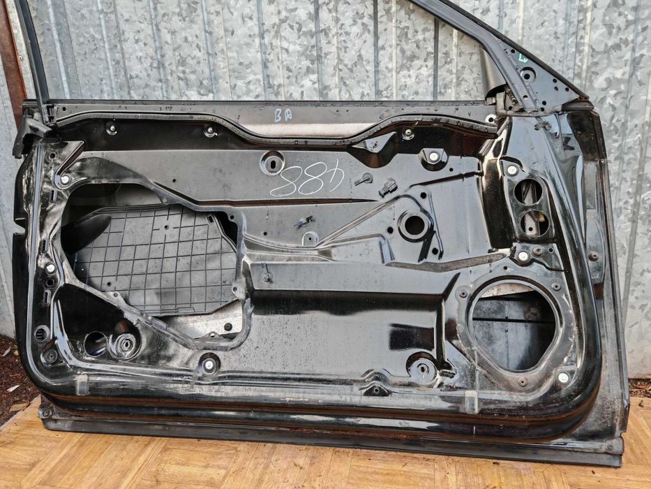 Audi A3 8P 3d Drzwi lewe lewy przód