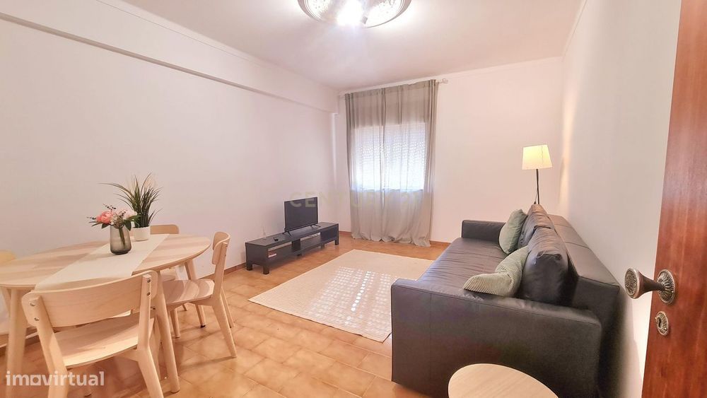 Apartamento T3, com Terraço, a 50m do Aqua Portimão