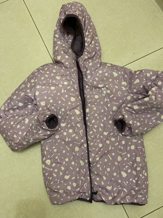 Отдам бесплатно двухстороння деми 11-12 лет куртка на девочку