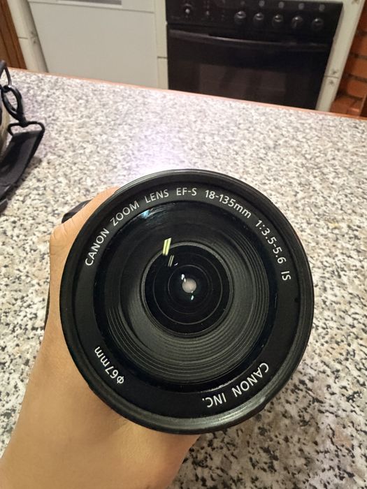 camara canon 60d EOS + EFS 18-135mm f/3.5-5.6