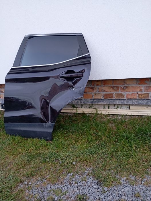 Двері Nissan rogue Qashqai j11 в зборі