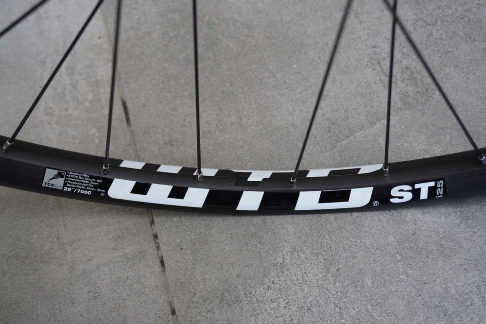 Koło Przednie 29 WTB ST i25 TCS 2.0 Piasta SRAM MTH 716 Boost Tubeless / 1007g / X13