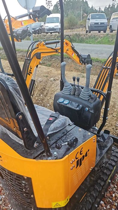 Mini Escavadora 1200kg Professional