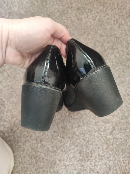 Czarne buty damskie na koturnie 37 Lasocki