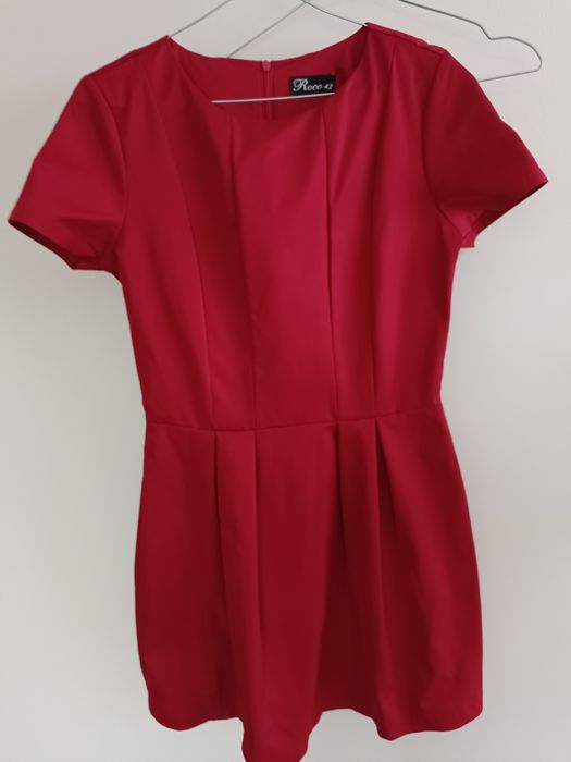 Czerwona sukienka