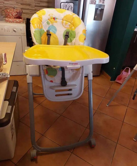 Cadeira infatil para alimentação