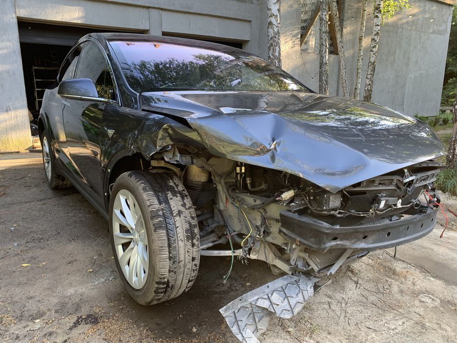 Tesla X 8міс 17рік