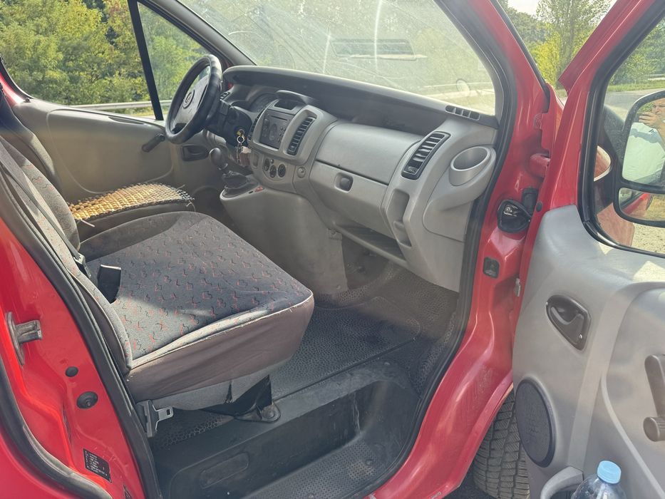 Opel Vivaro груз пасс