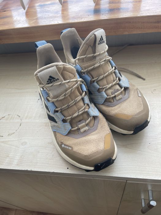 зимние кросовки adidas