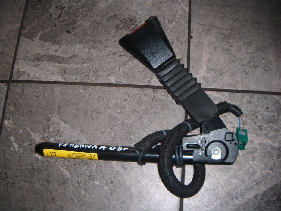 opel meriva a 03r napinacz pasa prawy przód