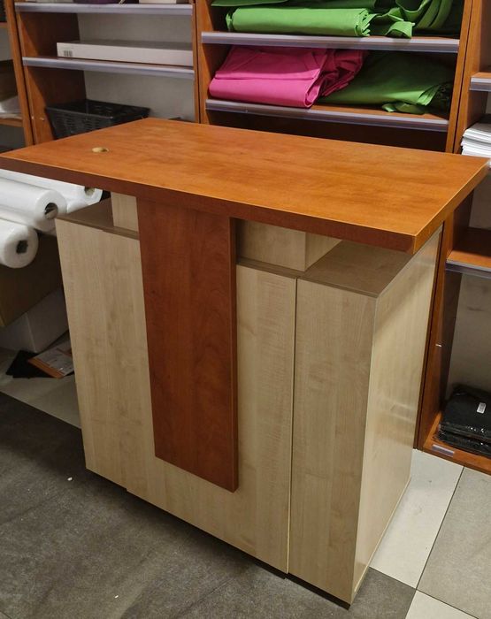 Meble sklepowe i biurowe regały, lady