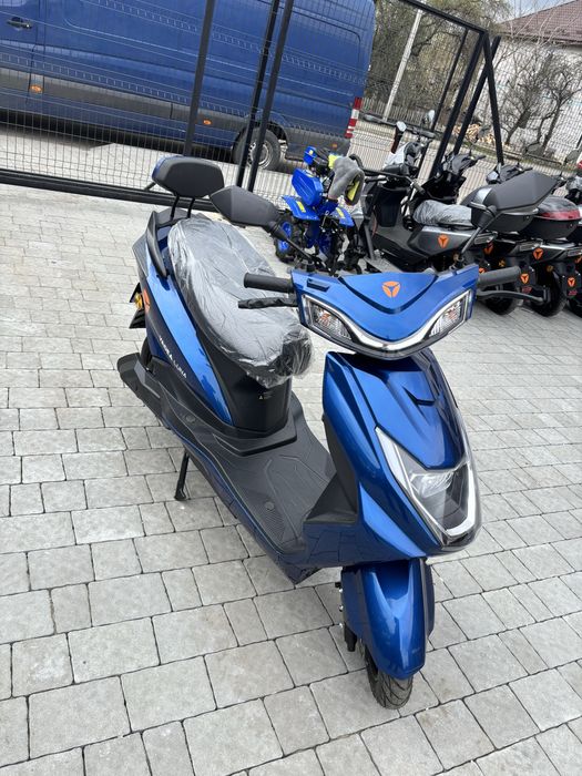Електроскутер YADEA RN 2100w!графен