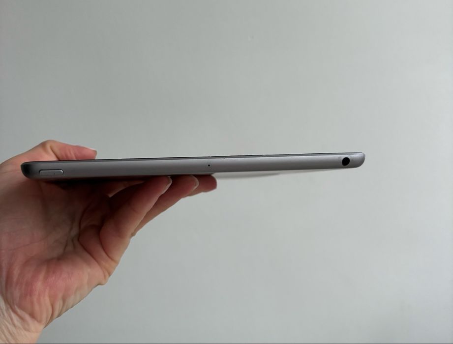 Планшет Apple Ipad 6 32 GB айпад 6-го покоління