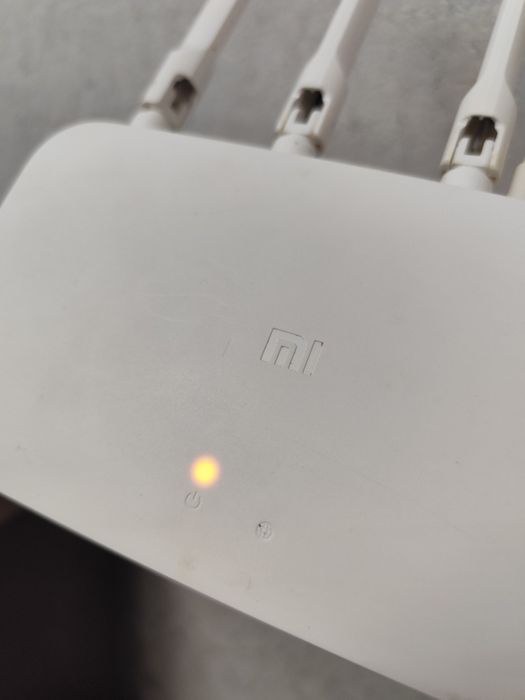 Продам роутер Xiaomi 4a