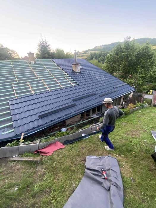 Wykonujemy prace budowlane w zakresie budowy nowych dachów z blachodac