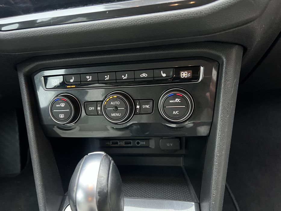 VW Volkswaget Tiguan  SE Allspace Шкіра/підігріви /Carplay /Android Au