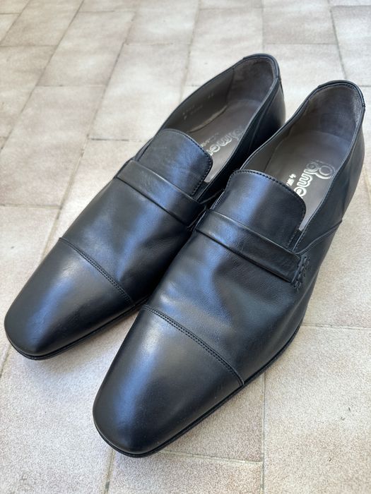 Sapatos pretos Romeu