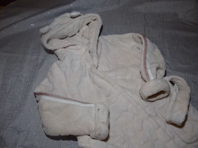 Tu szlafrok mega milutki 110-116 cm .
