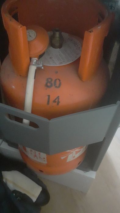 Vendo 2 aquecedores portáteis, a gás
