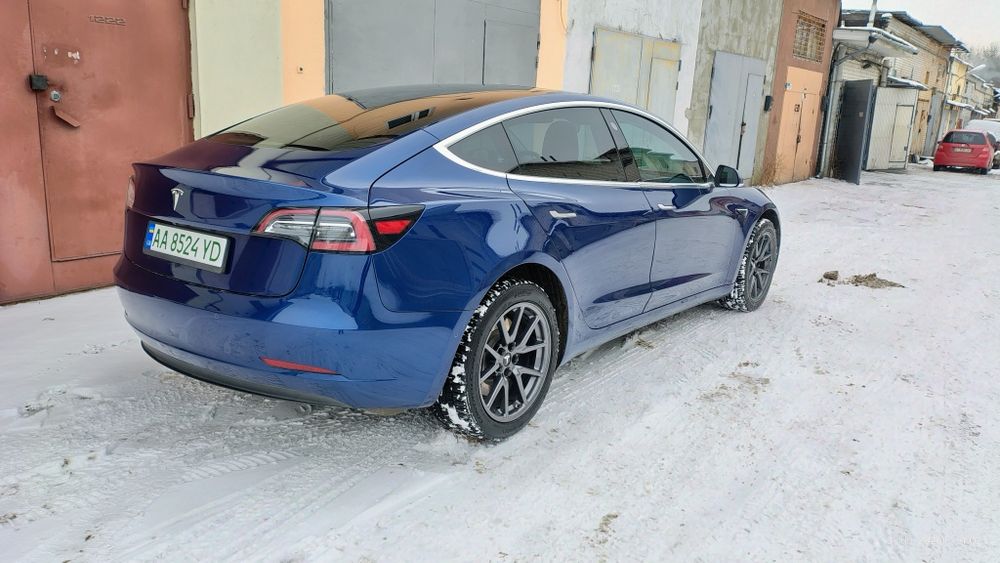 Tesla model 3  2019 р