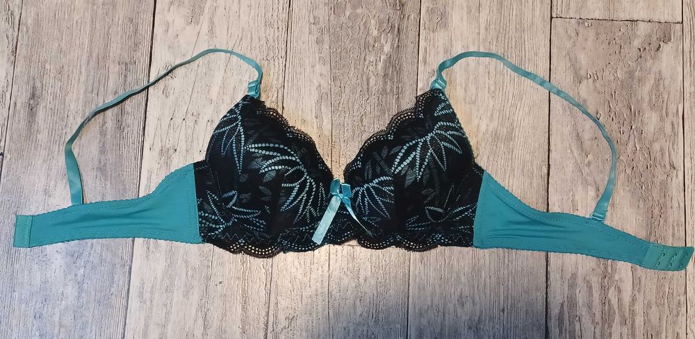 Nowy biustonosz stanik push up 85B