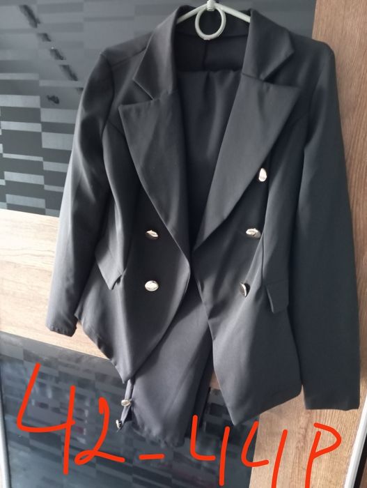 Продам одяг бу в дуже хорошому стані,розмір вказаний на фото.