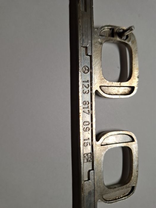 Емблема мерседес 300D