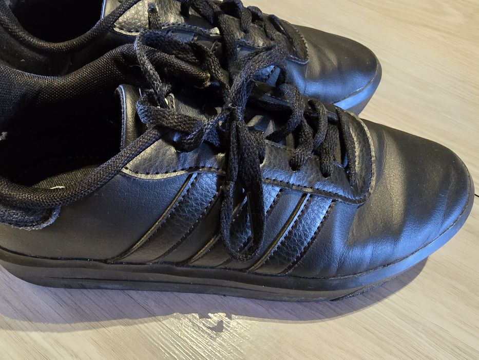Damskie czarne Adidas r.38