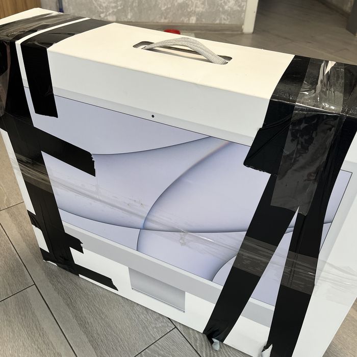 iMac 24 M1/8GB/512GB SSD 2021 рік в хорошому стані