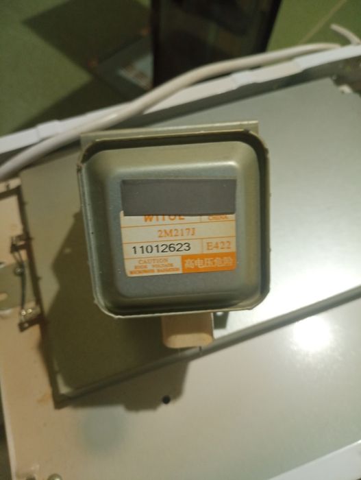 Микроволновки на запчасти.