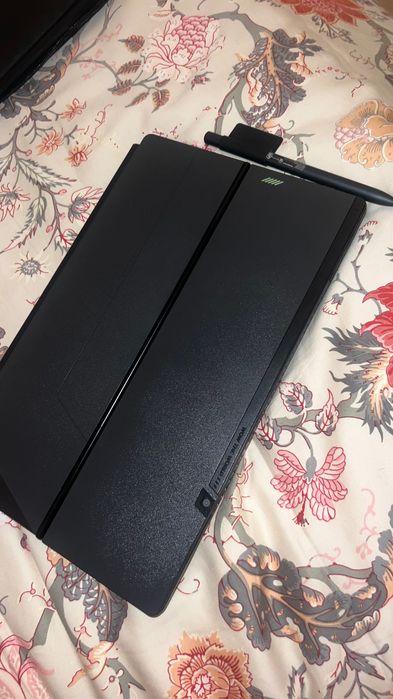 Asus Vivobook slate 13 OLED. Portátil + tablet + caneta