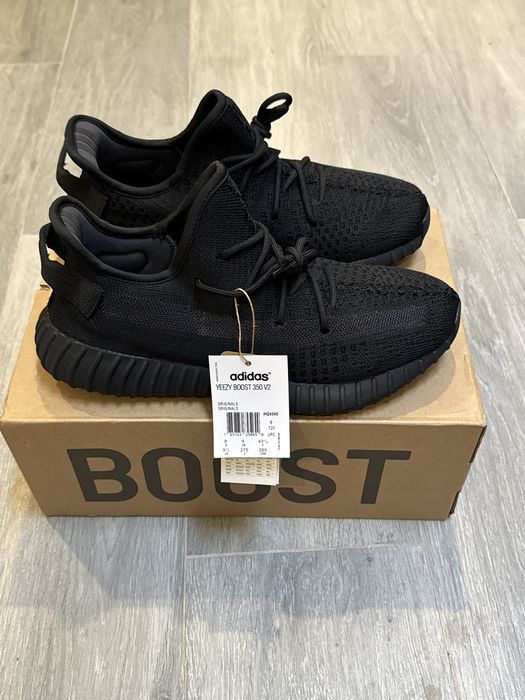 Yeezy Boost 350 V2 Onyx Black