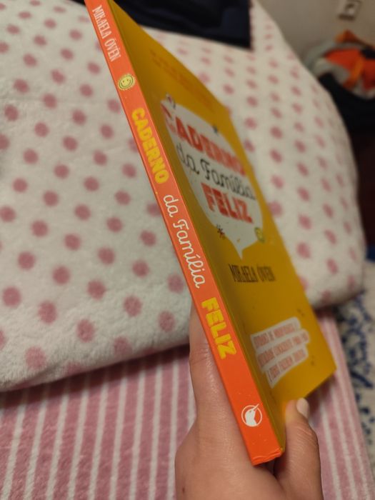 Livro "Caderno da família feliz"