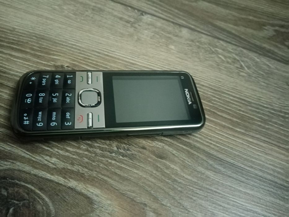Telefon Nokia C5