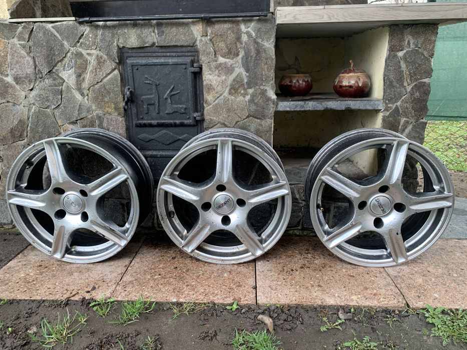 Продам диски Dezent