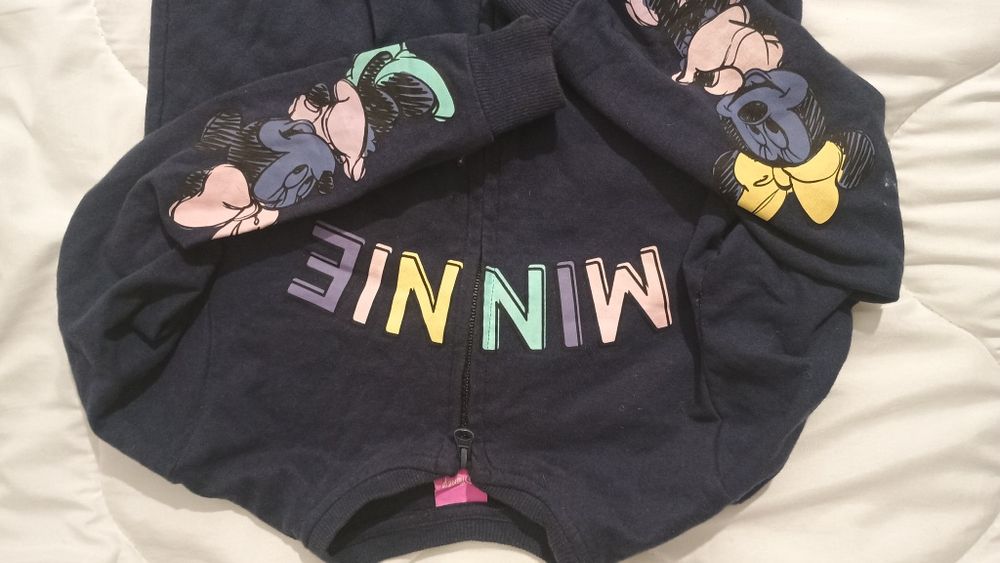 Bluza 128 granatowa z nadrukiem rozpinana stan bdb