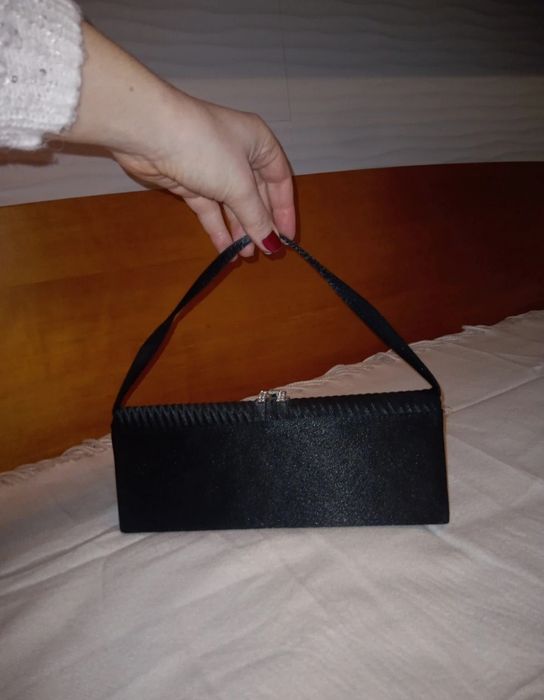 Mala pochete de cerimónia preta com cristais brilhantes