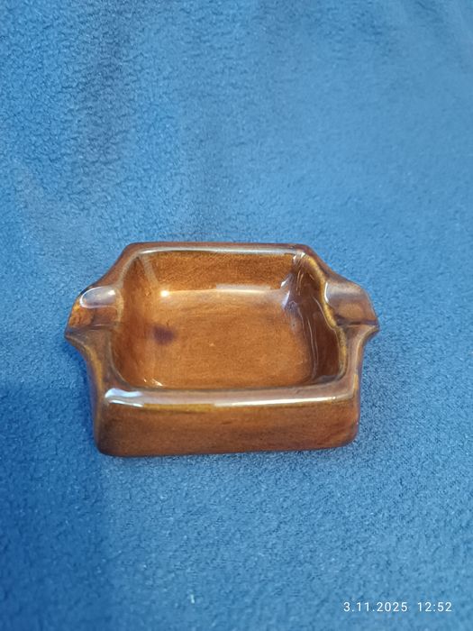 Popielniczka porcelitowa