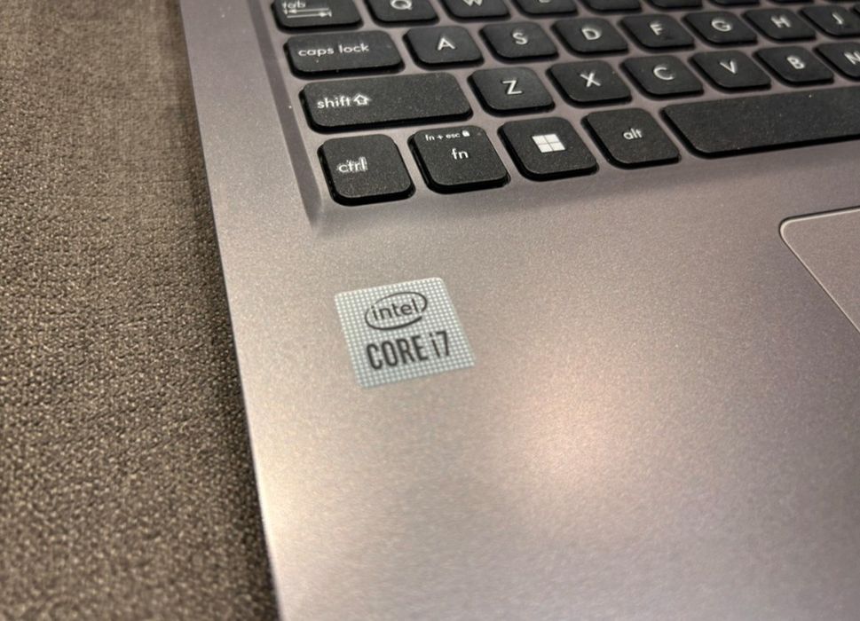 ASUS VivoBook 15 X515JA | i7-1065G7 | 8GB | 512GB SSD | REZERWACJA