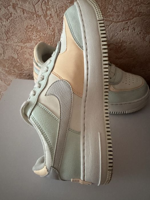 Nike,кросівки жіночі