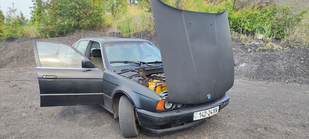 Продам БМВ е34 520i
