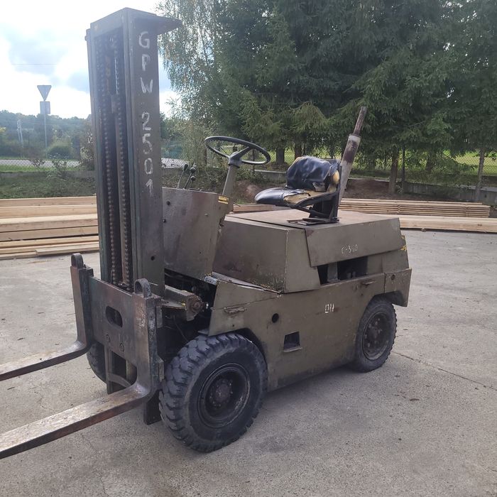 Wózek widłowy GPW 2501