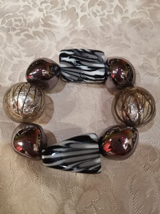 Branzoletka damska Bershka, sztuczne kamienie