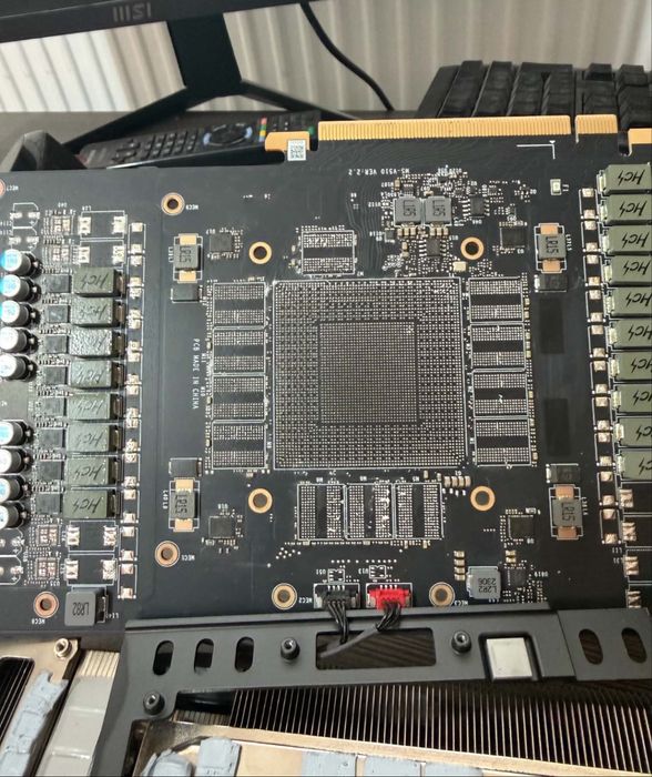 Karta graficzna rtx4080 uszkodzona brak rdzenia i pamieci
