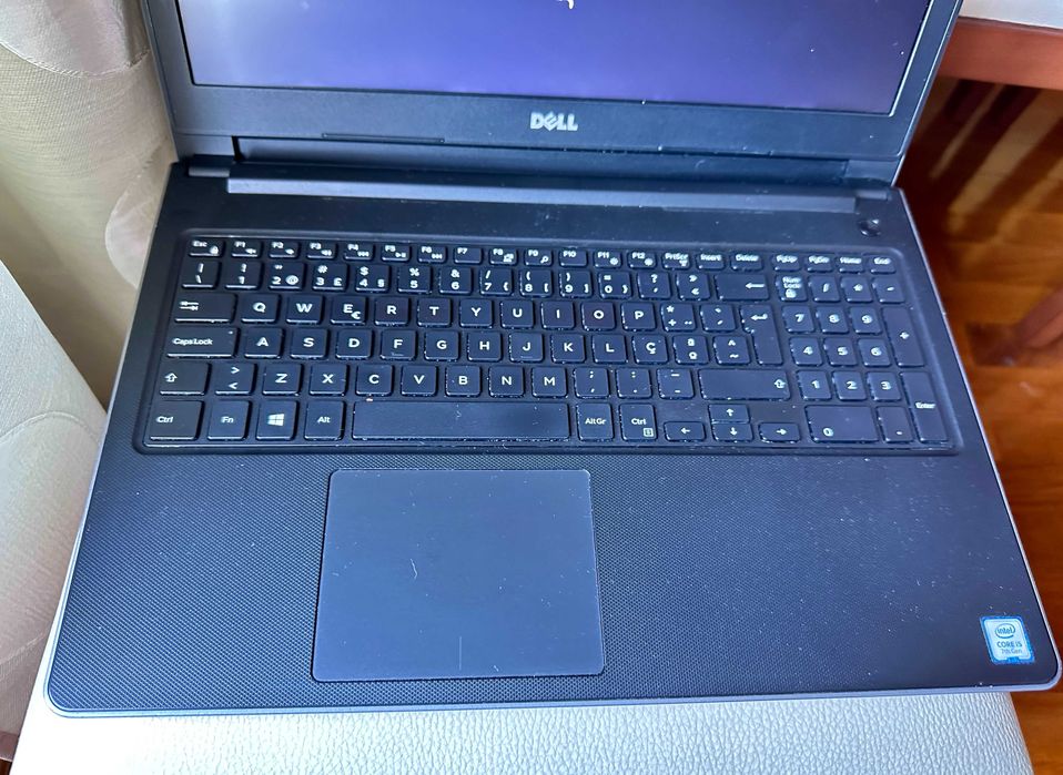 Dell Vostro '15-3598' 15.6"/i5-7200u/16Gb Memoria Ram DDR4/Ssd 250Gb64552040662786121