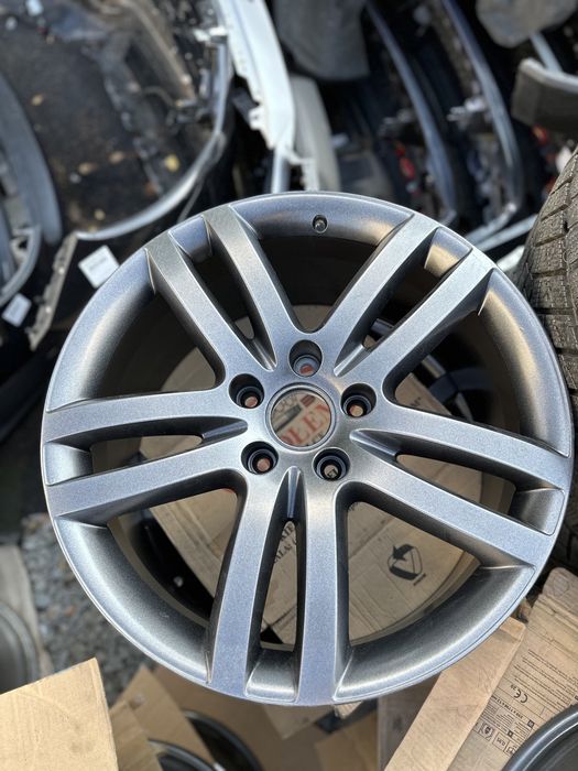Дверь перед зад ліва права  Volkswagen Touareg cayenne таурег nf fl