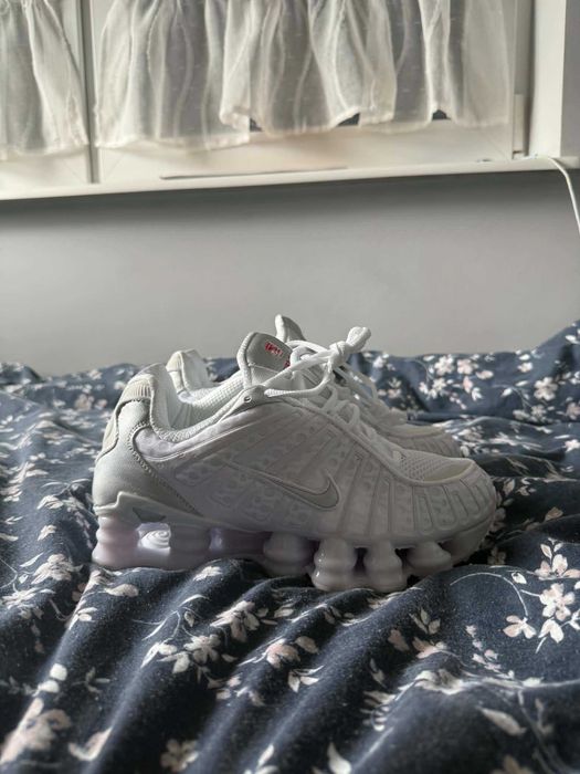 buty shox białe