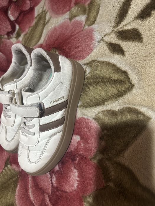 Продам Дитячі кросівки розмір 35