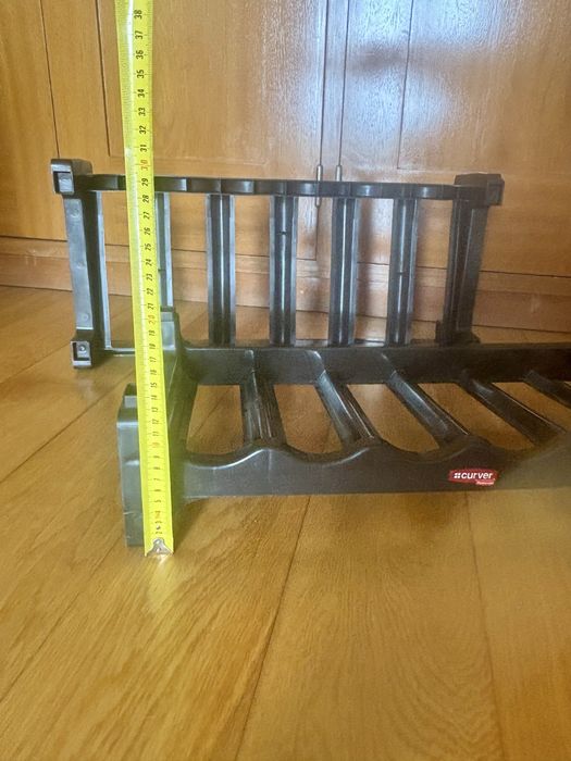 Suporte garrafas plástico castanho