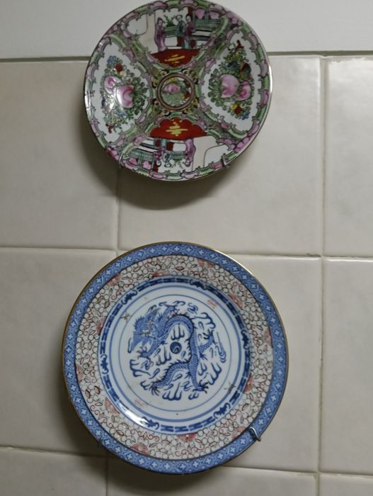 Coleção de 8 pratos de loiça de Macau e um de vista alegre